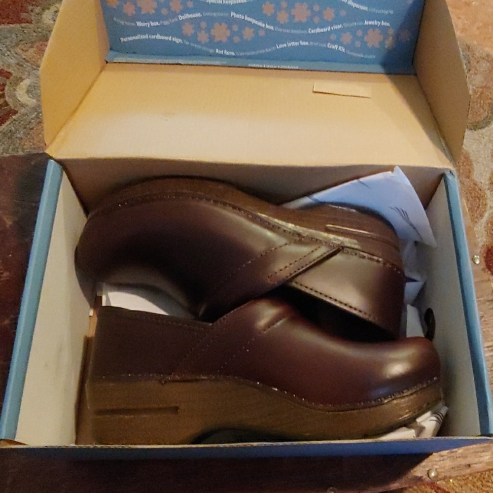 Dansko 39 Womens Dark Brown New